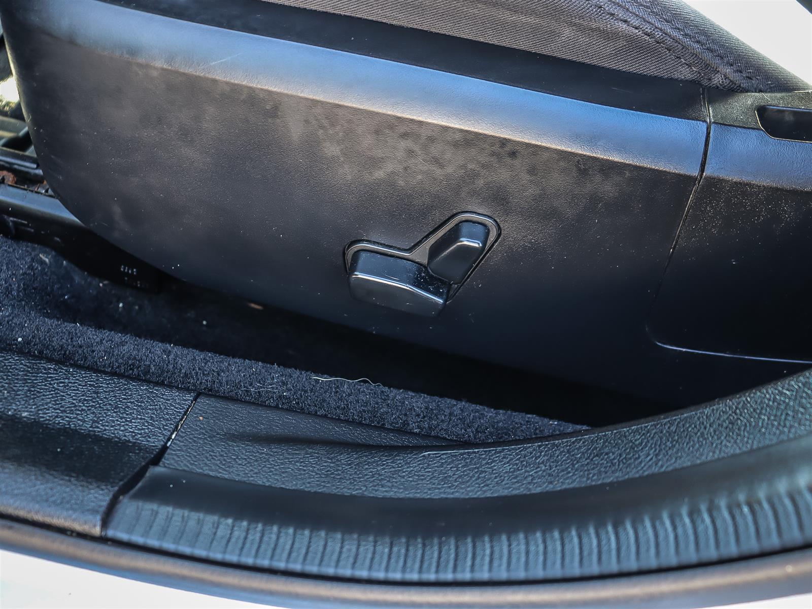 used 2014 Chrysler 200 car