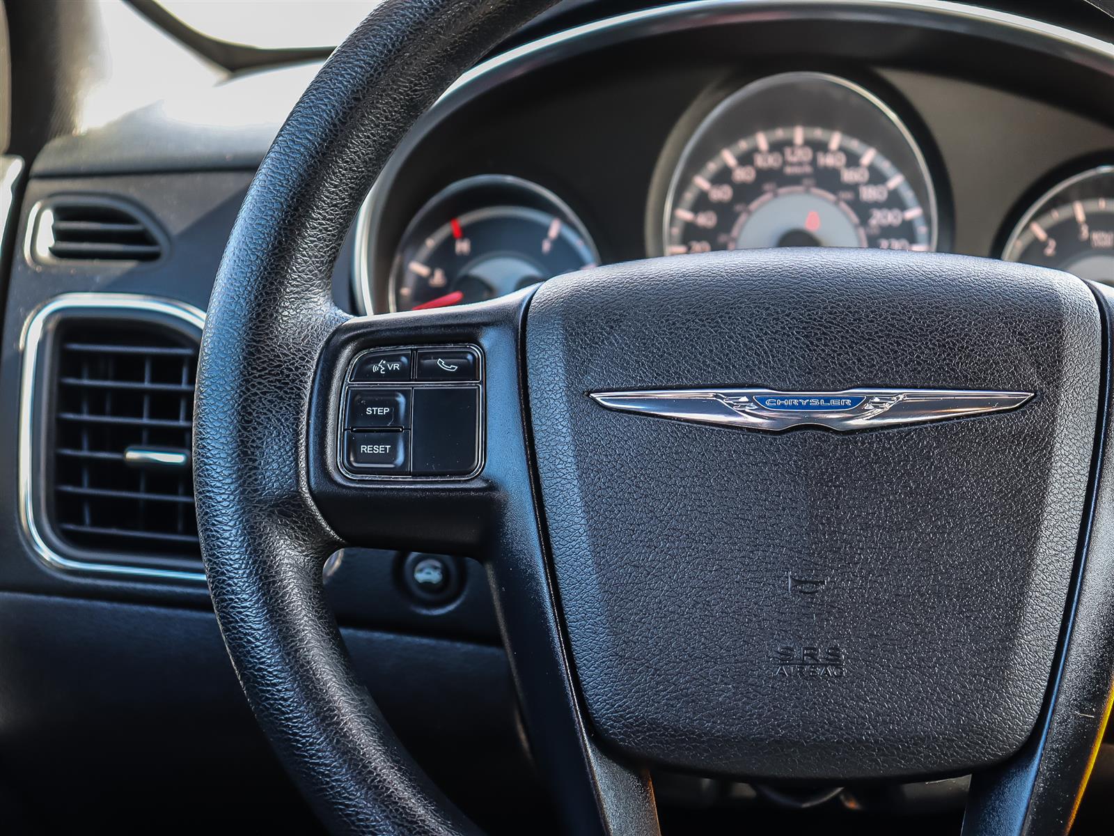 used 2014 Chrysler 200 car