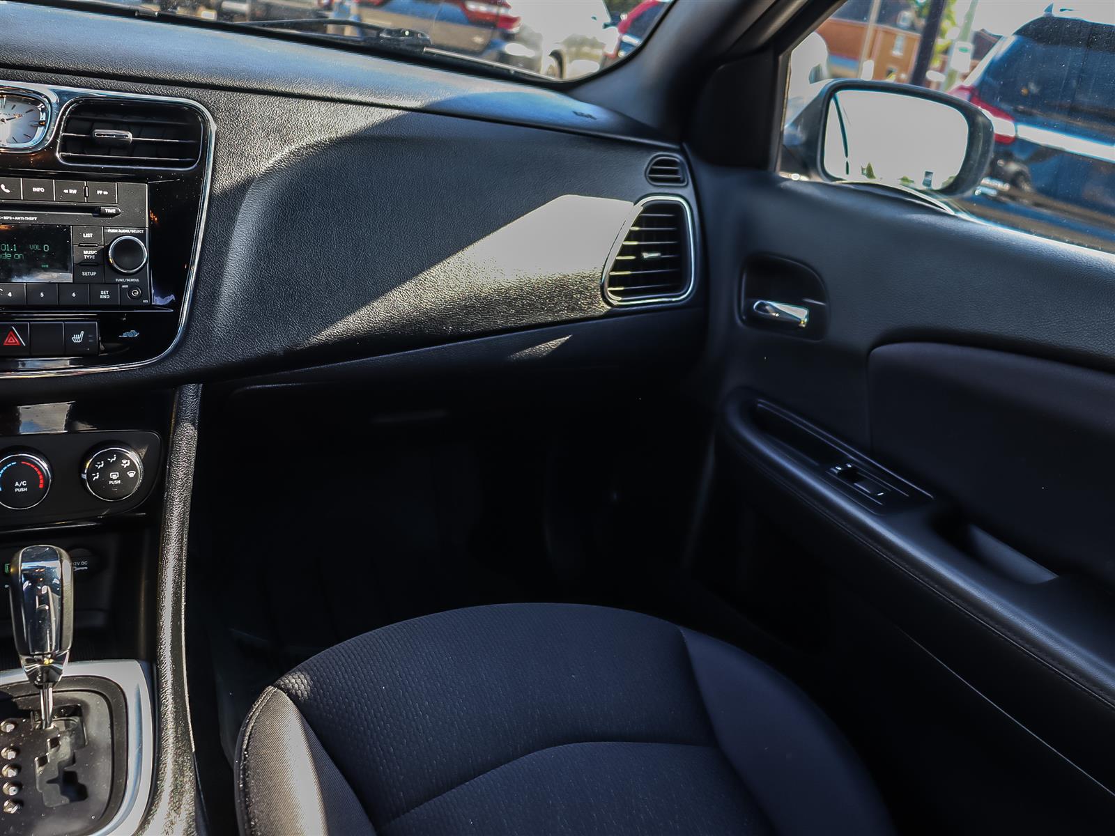 used 2014 Chrysler 200 car