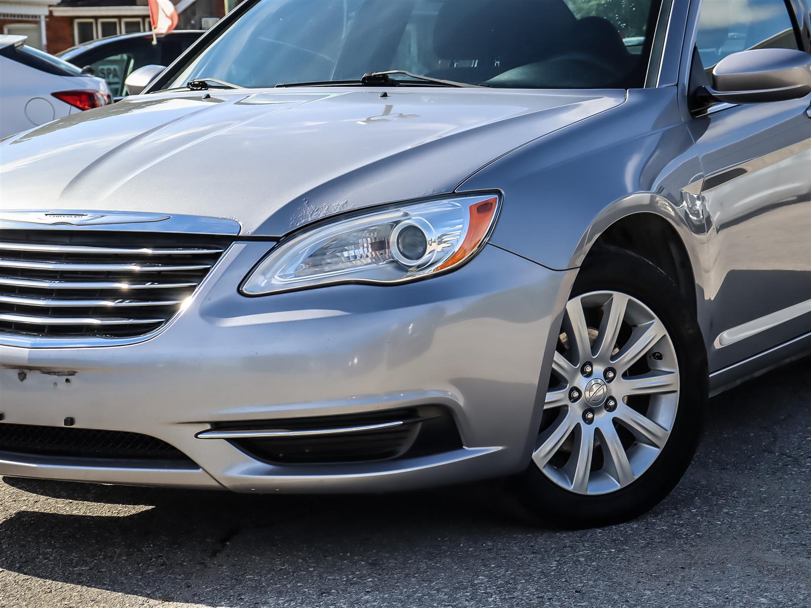 used 2014 Chrysler 200 car