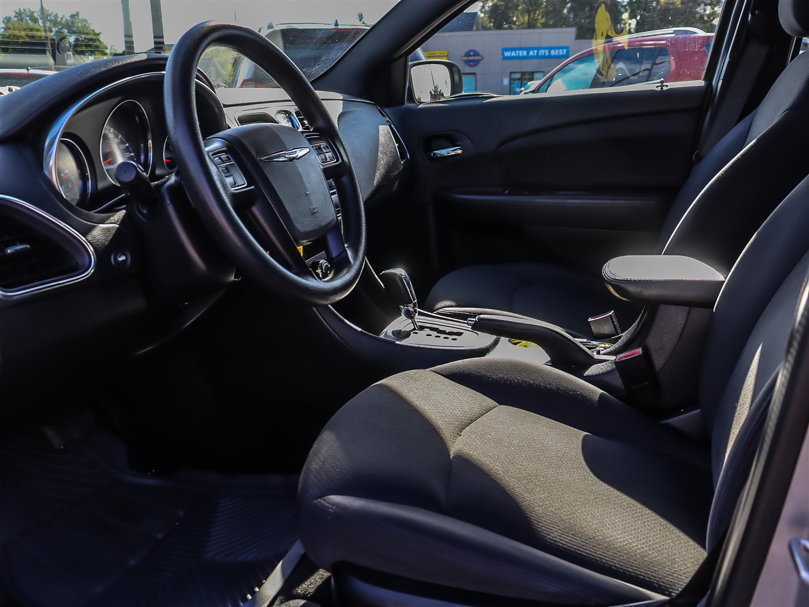 used 2014 Chrysler 200 car