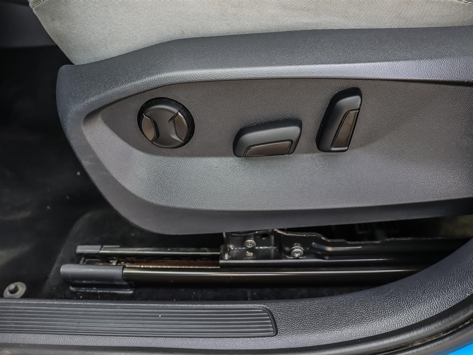 used 2024 Volkswagen Taos car