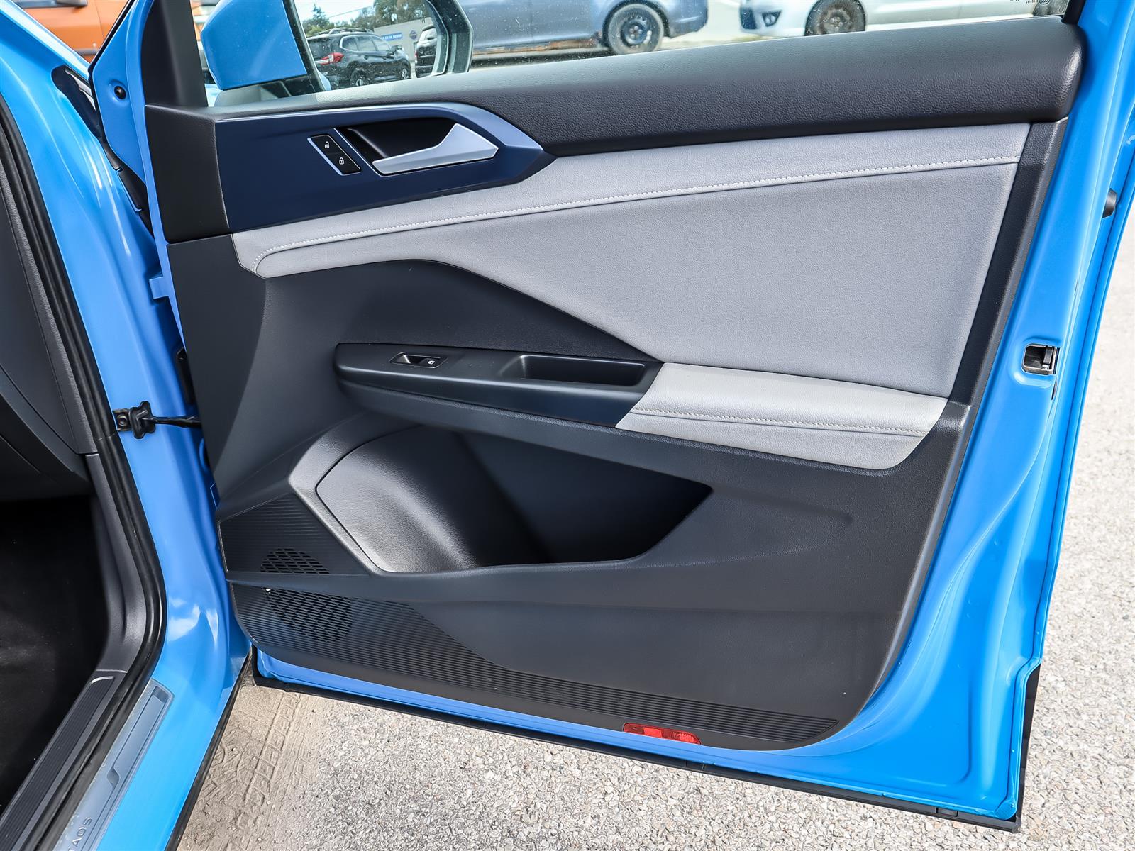 used 2024 Volkswagen Taos car