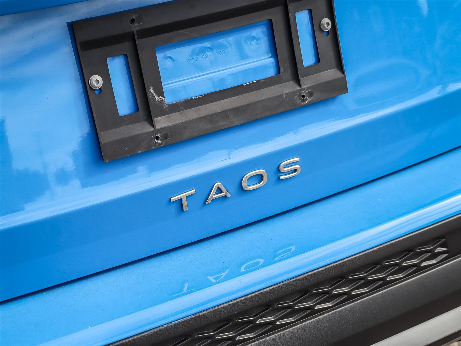 used 2024 Volkswagen Taos car