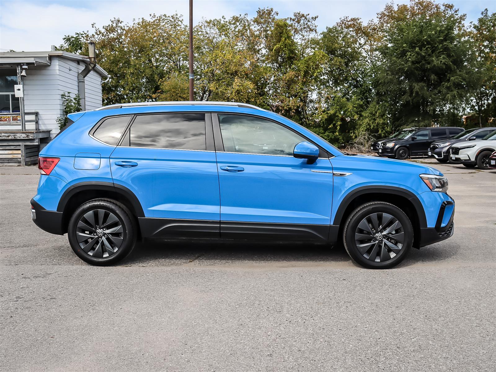 used 2024 Volkswagen Taos car