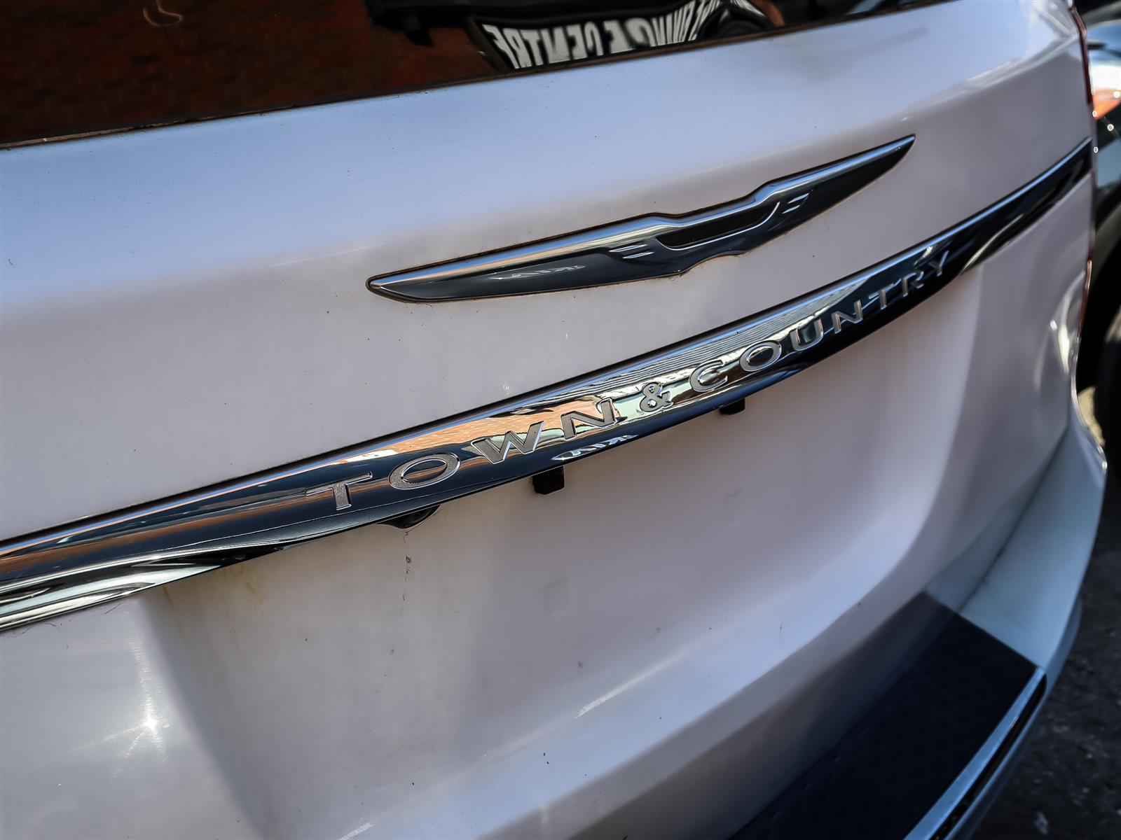 used 2014 Chrysler Town and Country car