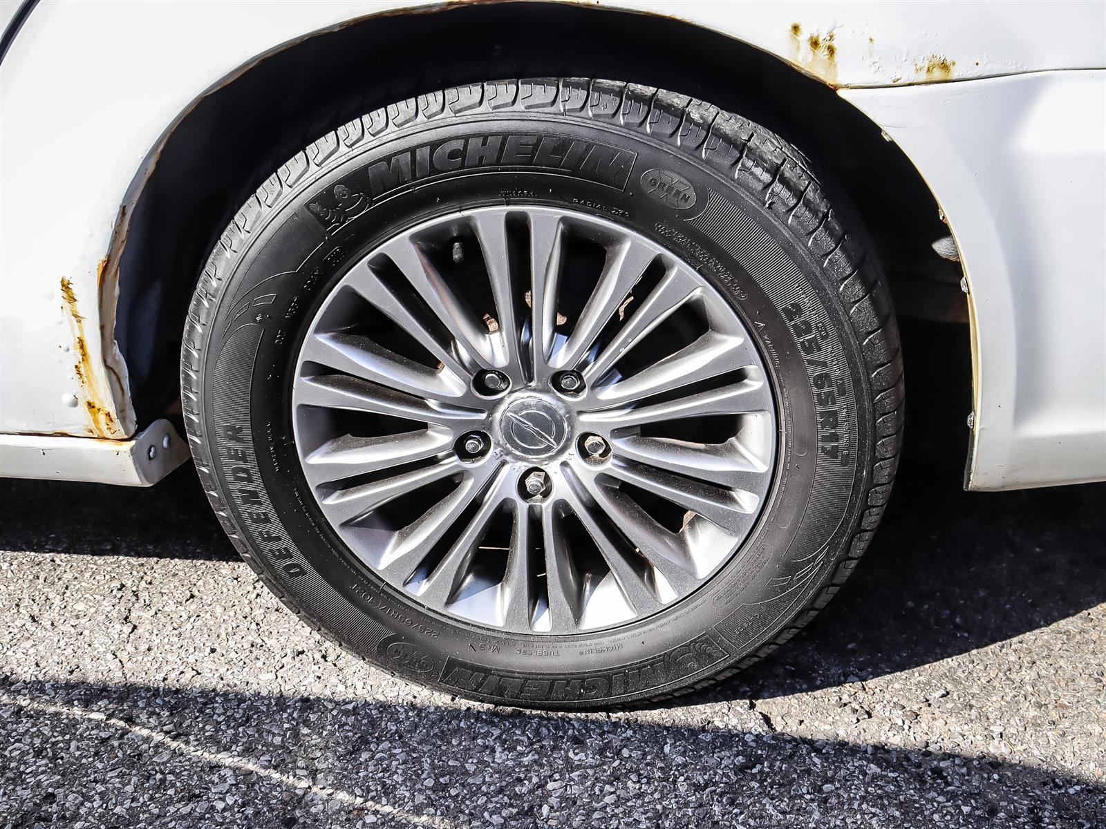 used 2014 Chrysler Town and Country car