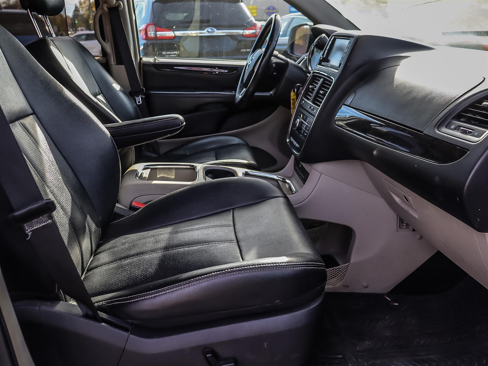 used 2016 Dodge Grand Caravan car
