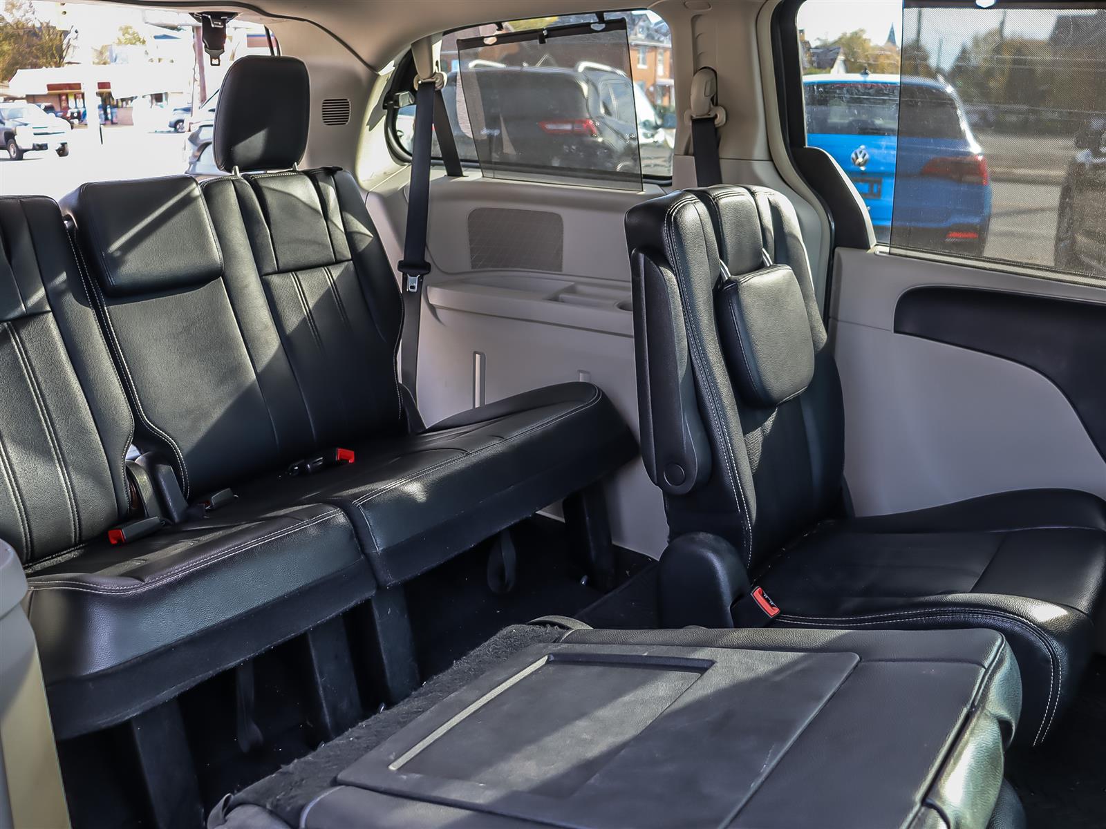 used 2016 Dodge Grand Caravan car