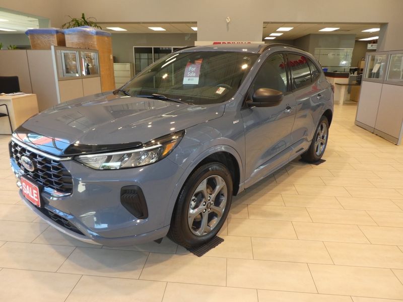 Blue 2024 Ford Escape Hybrid ST-Line AWD SUV / Crossover Automatic
