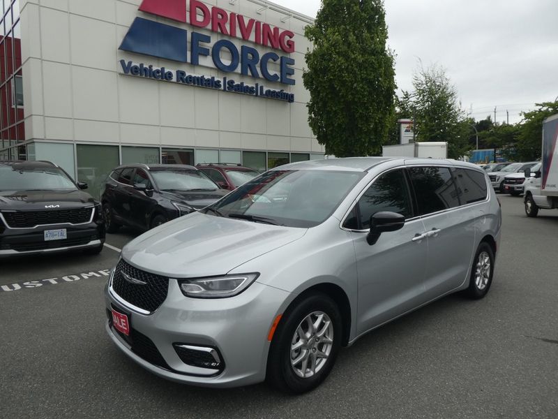 Silver 2024 Chrysler Pacifica Minivan Front-Wheel Drive Automatic