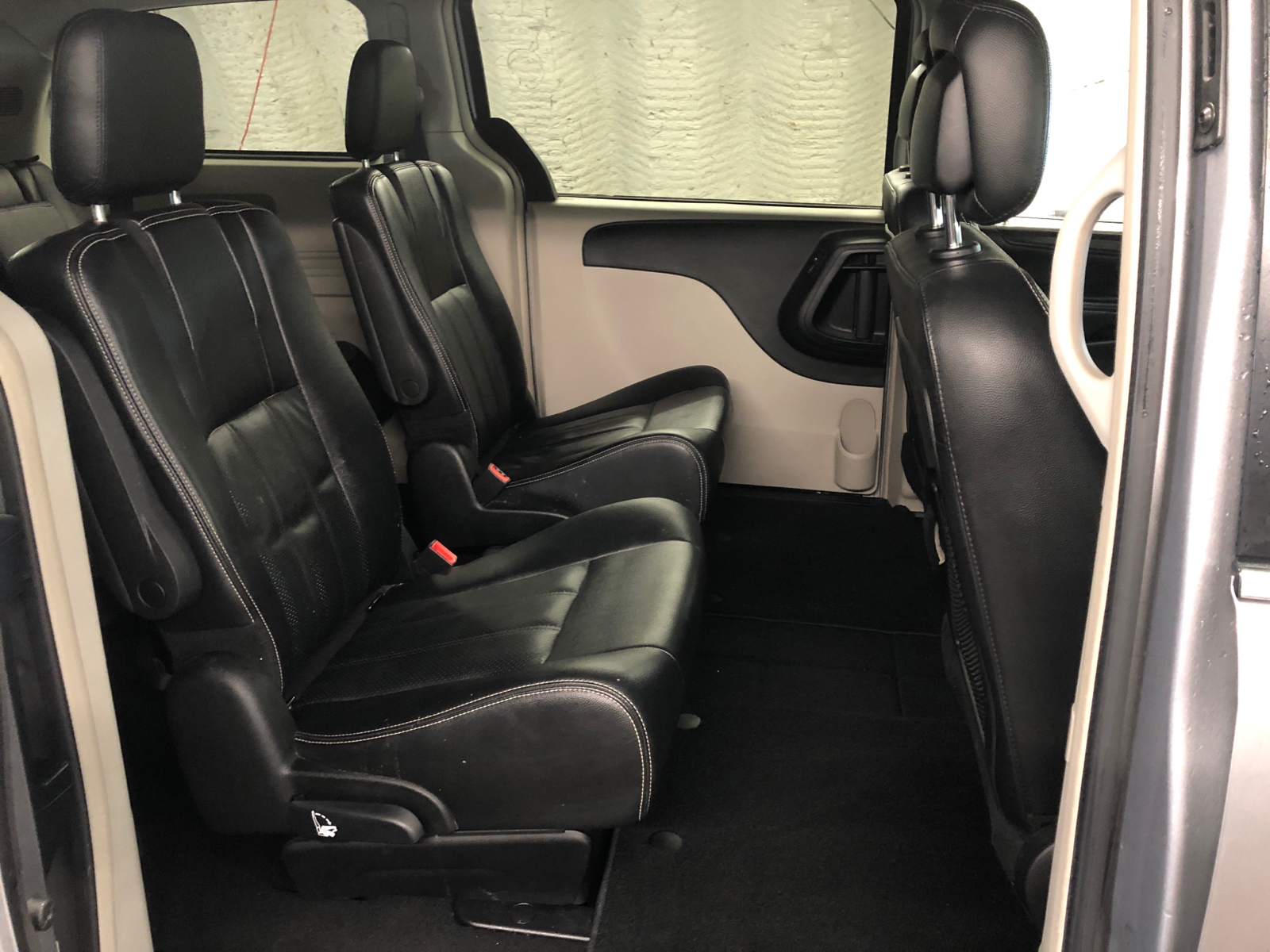 2016 Dodge Grand Caravan Crew Plus * Leather-faced bucket seats with ...