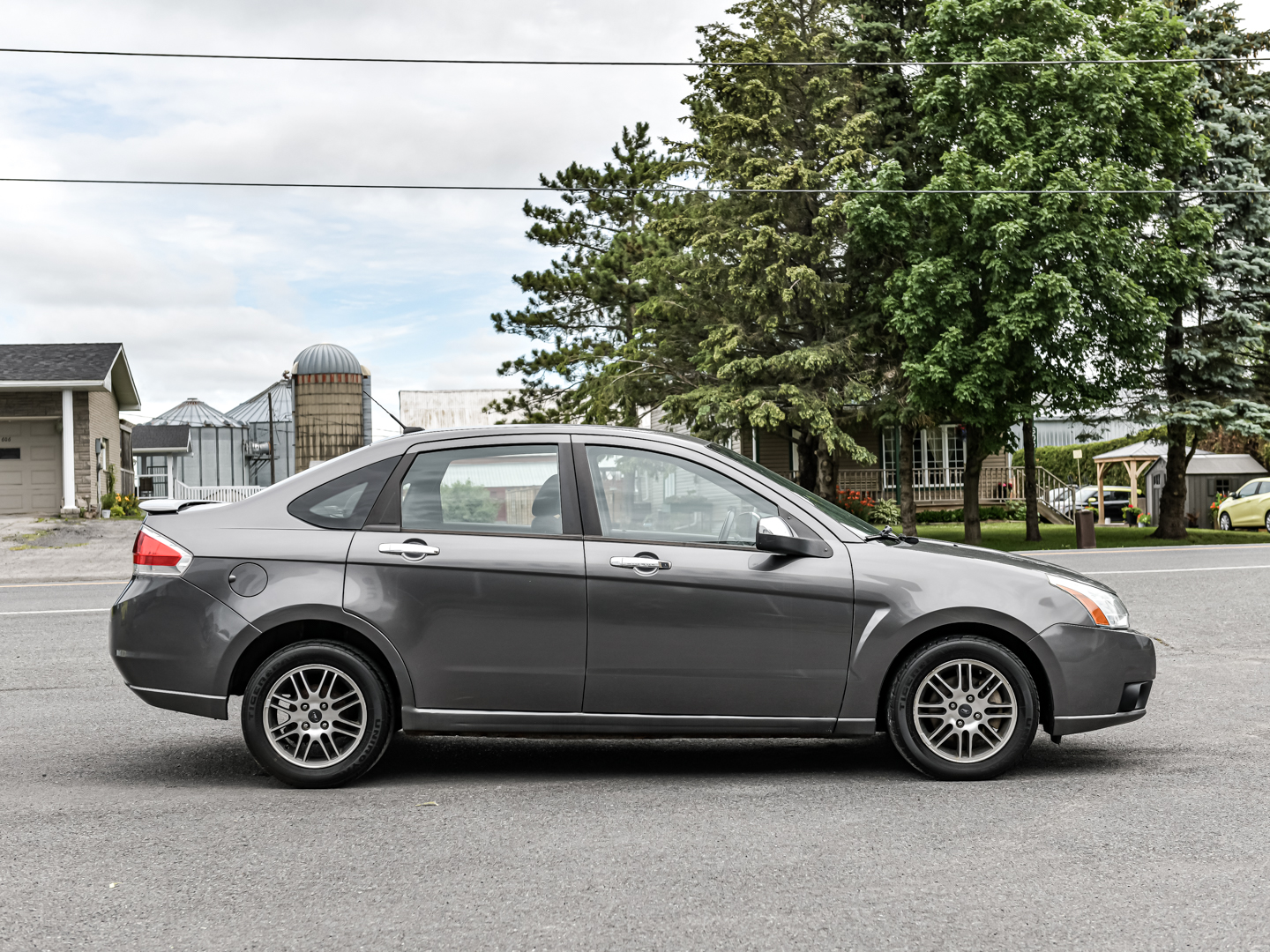 2010 Ford Focus SE Uj/sterling_grey_c, 2.0L I4 FI DO | Dupuis Ford Lincoln