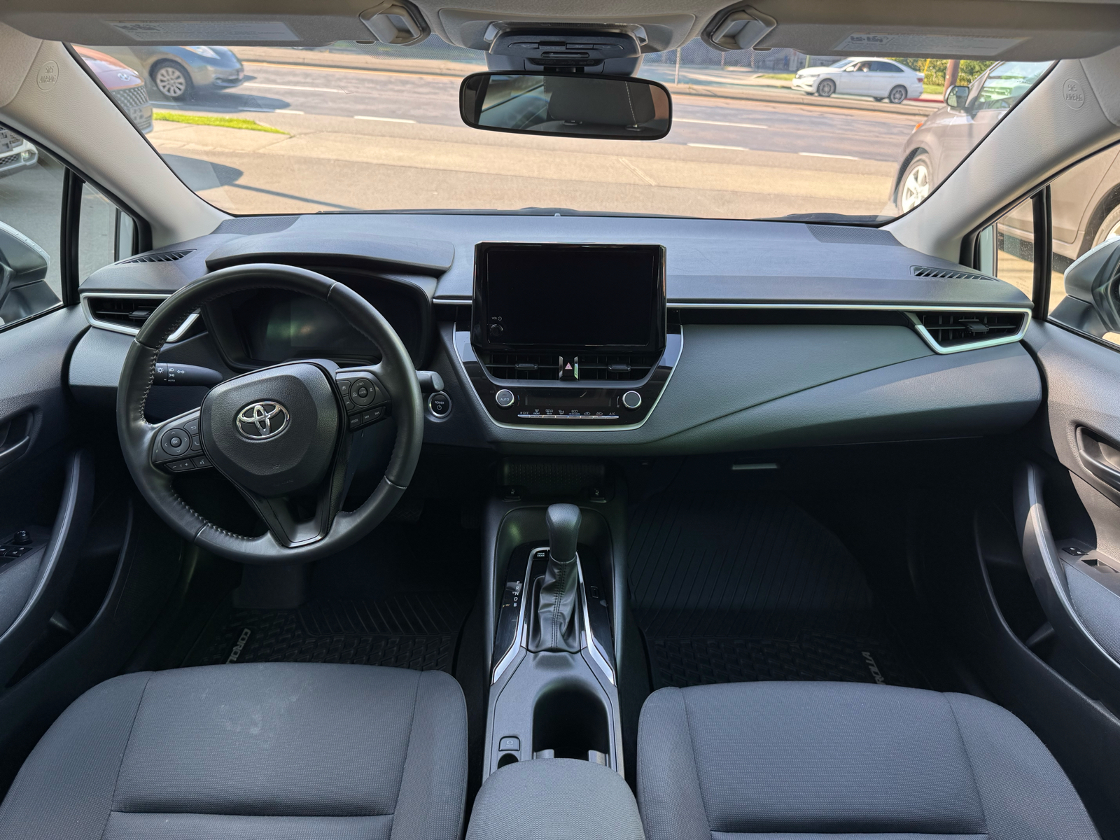 2023 Toyota Corolla LE AWD - Thumbnail 12