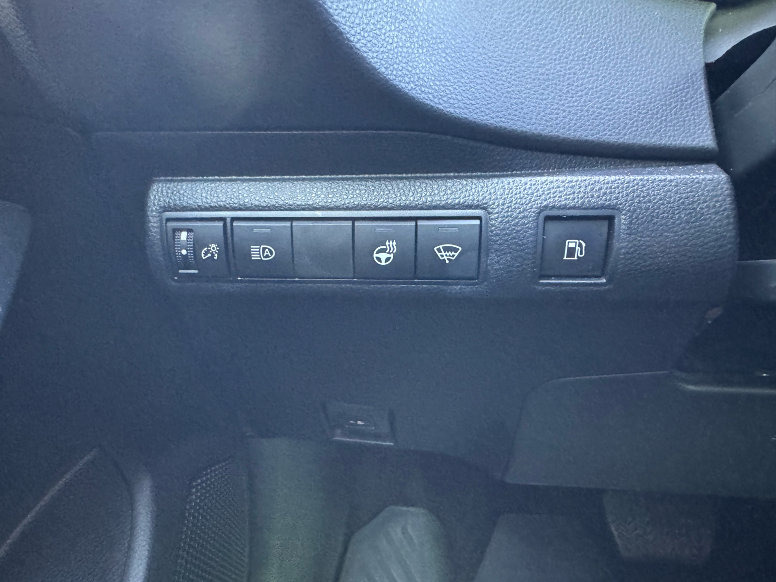 2023 Toyota Corolla LE AWD - Thumbnail 15