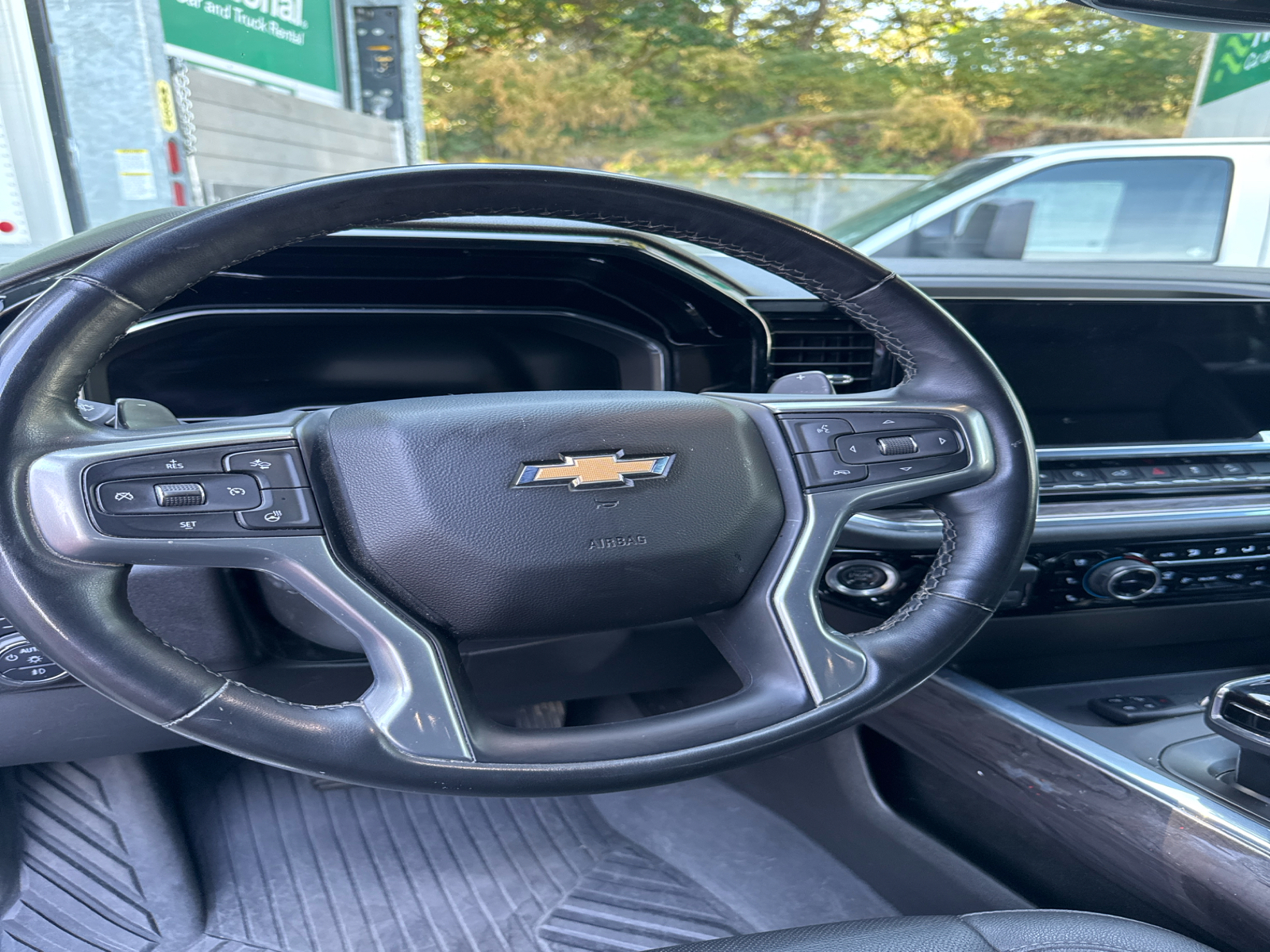 2024 Chevrolet Silverado 1500 LTZ Crew Cab 4WD - Thumbnail 11