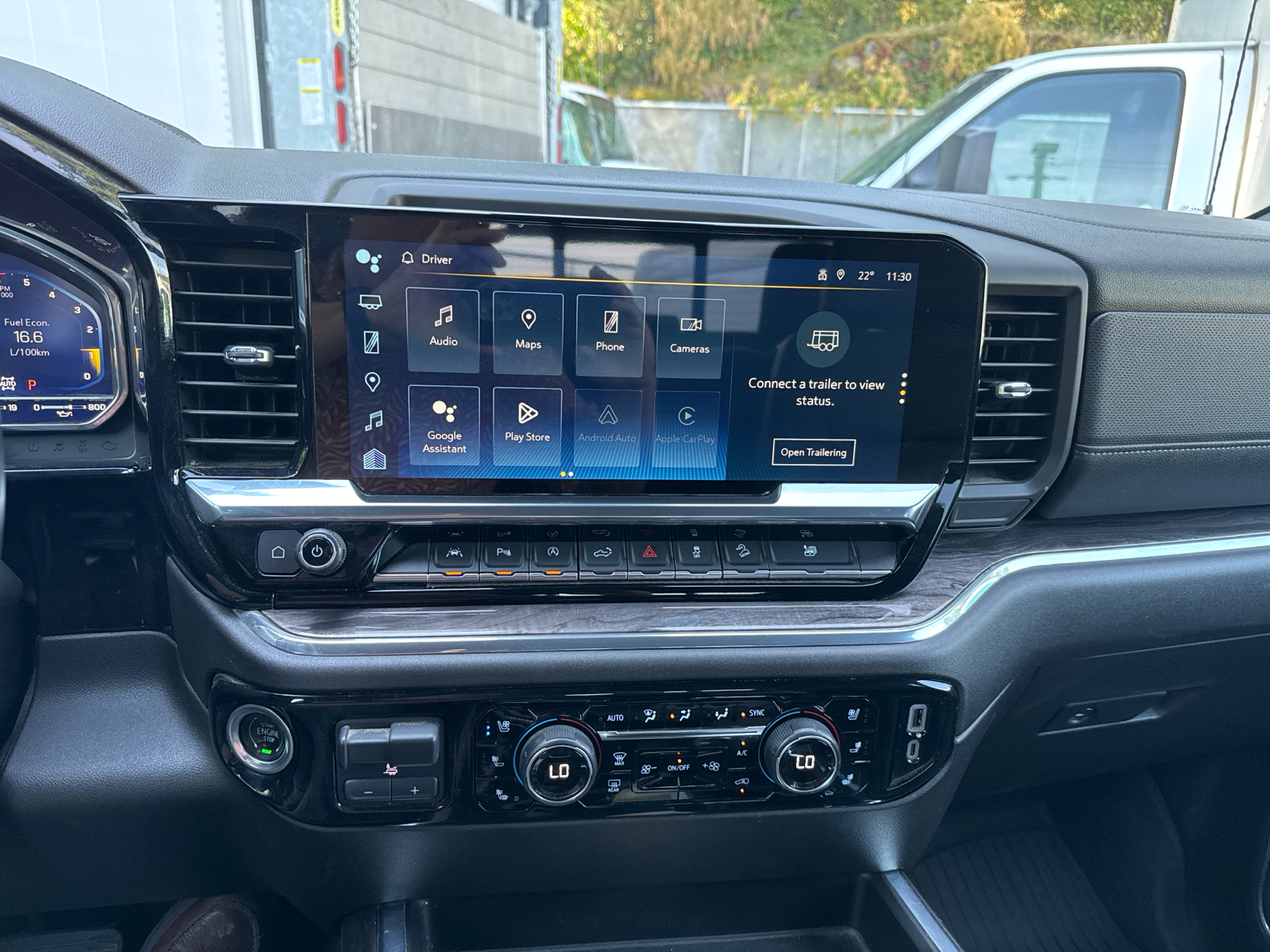 2024 Chevrolet Silverado 1500 LTZ Crew Cab 4WD - Thumbnail 13