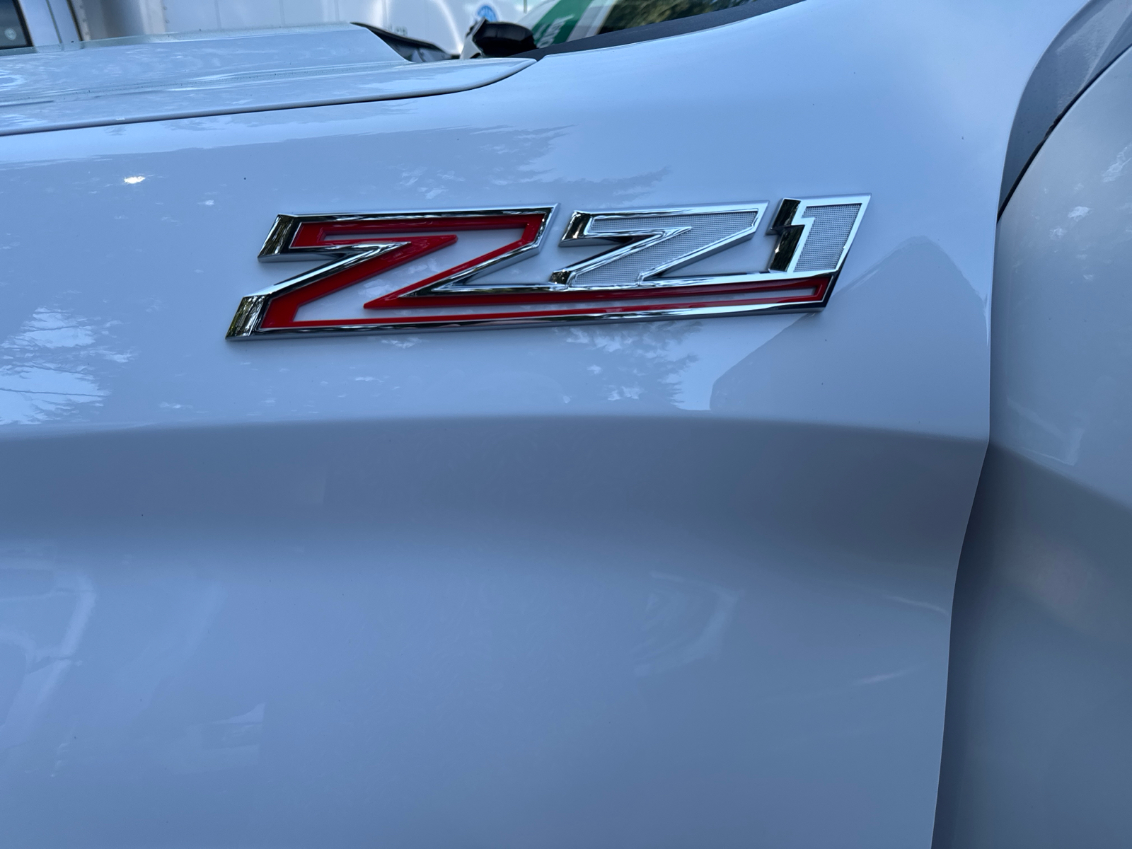 2024 Chevrolet Silverado 1500 LTZ Crew Cab 4WD - Thumbnail 16