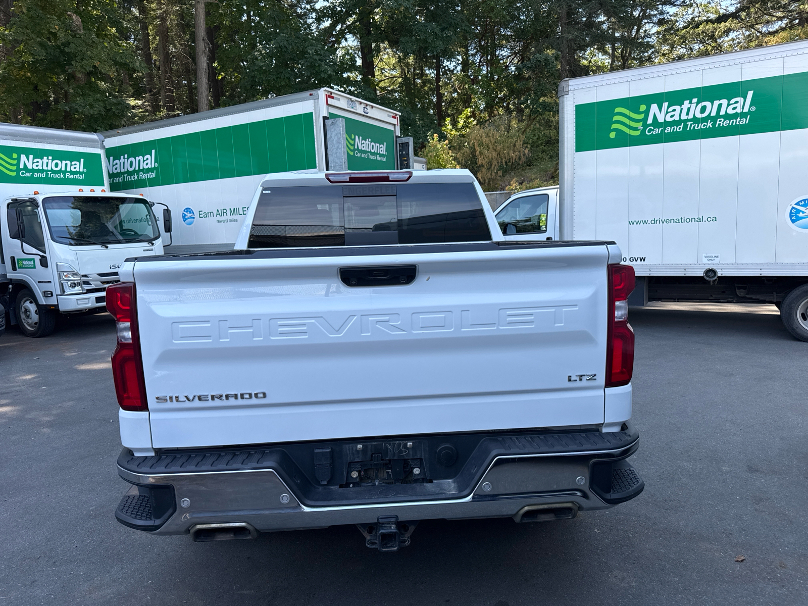 2024 Chevrolet Silverado 1500 LTZ Crew Cab 4WD - Thumbnail 4