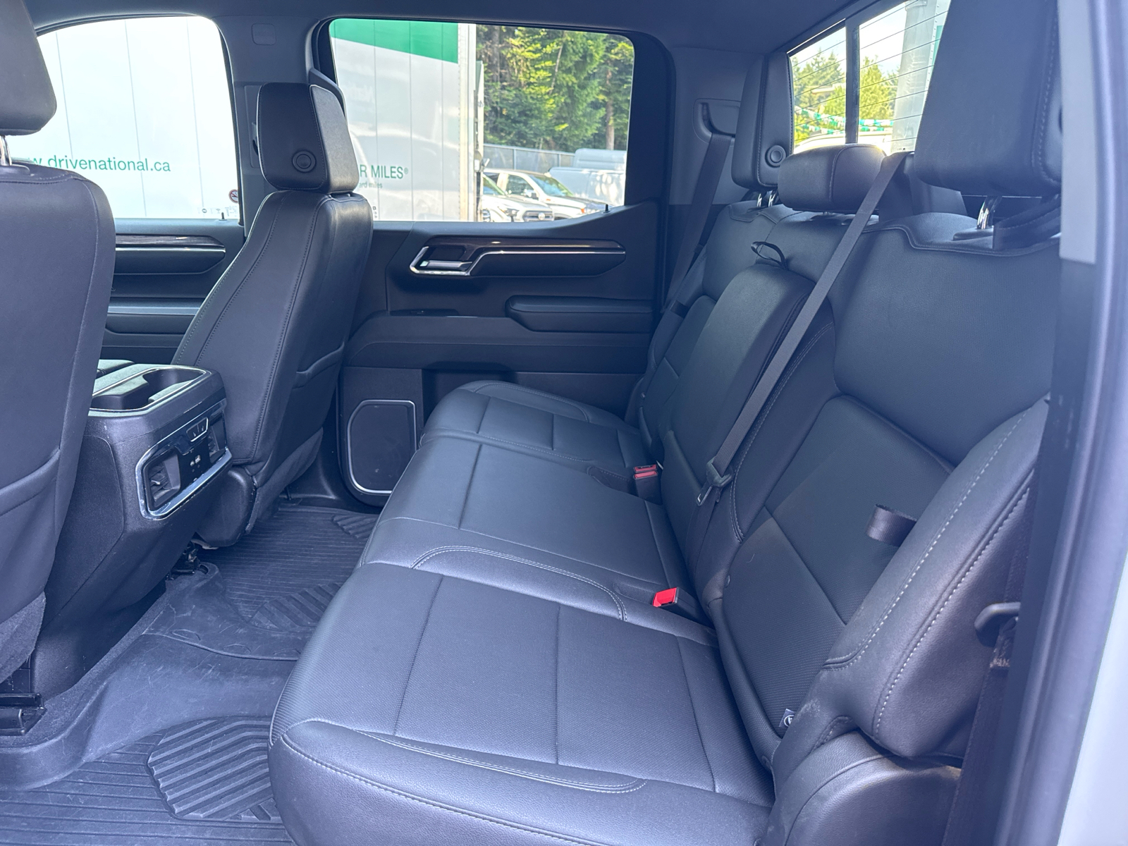 2024 Chevrolet Silverado 1500 LTZ Crew Cab 4WD - Thumbnail 6
