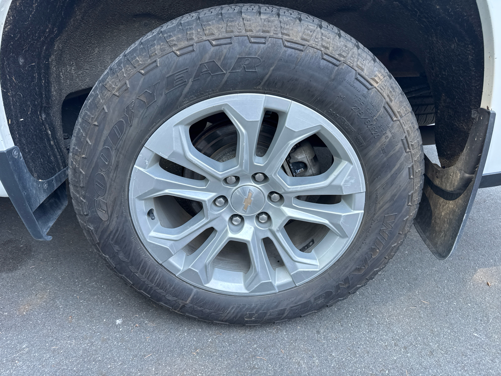 2024 Chevrolet Silverado 1500 LTZ Crew Cab 4WD - Thumbnail 7