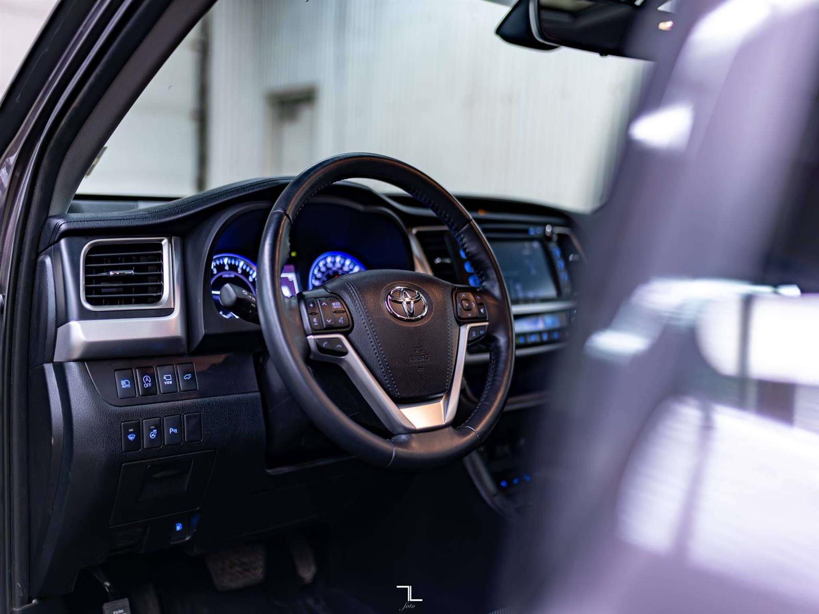 2019 Toyota Highlander AWD Limited Leather Roof Nav BCam - Thumbnail 11