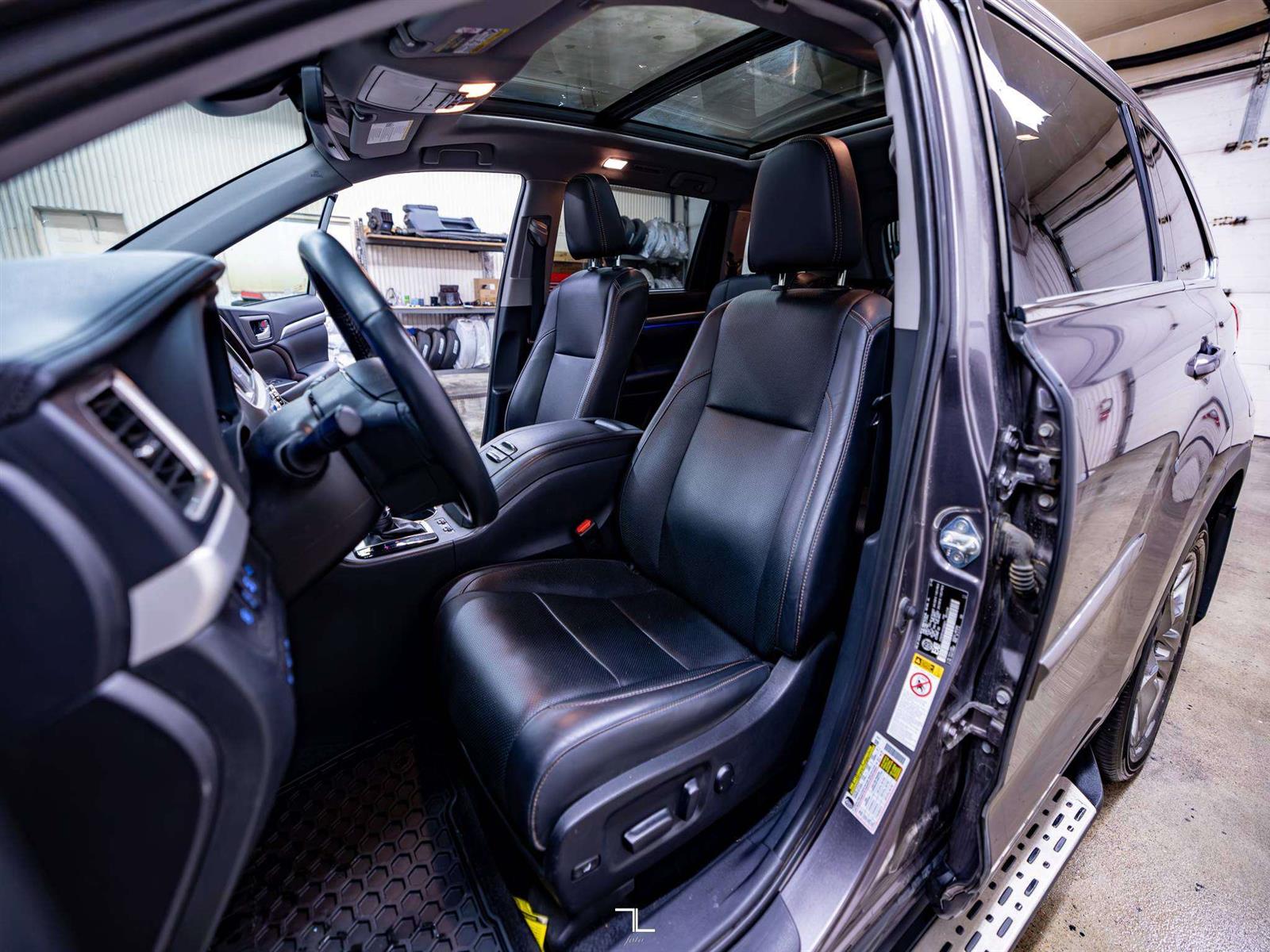 2019 Toyota Highlander AWD Limited Leather Roof Nav BCam - Thumbnail 12