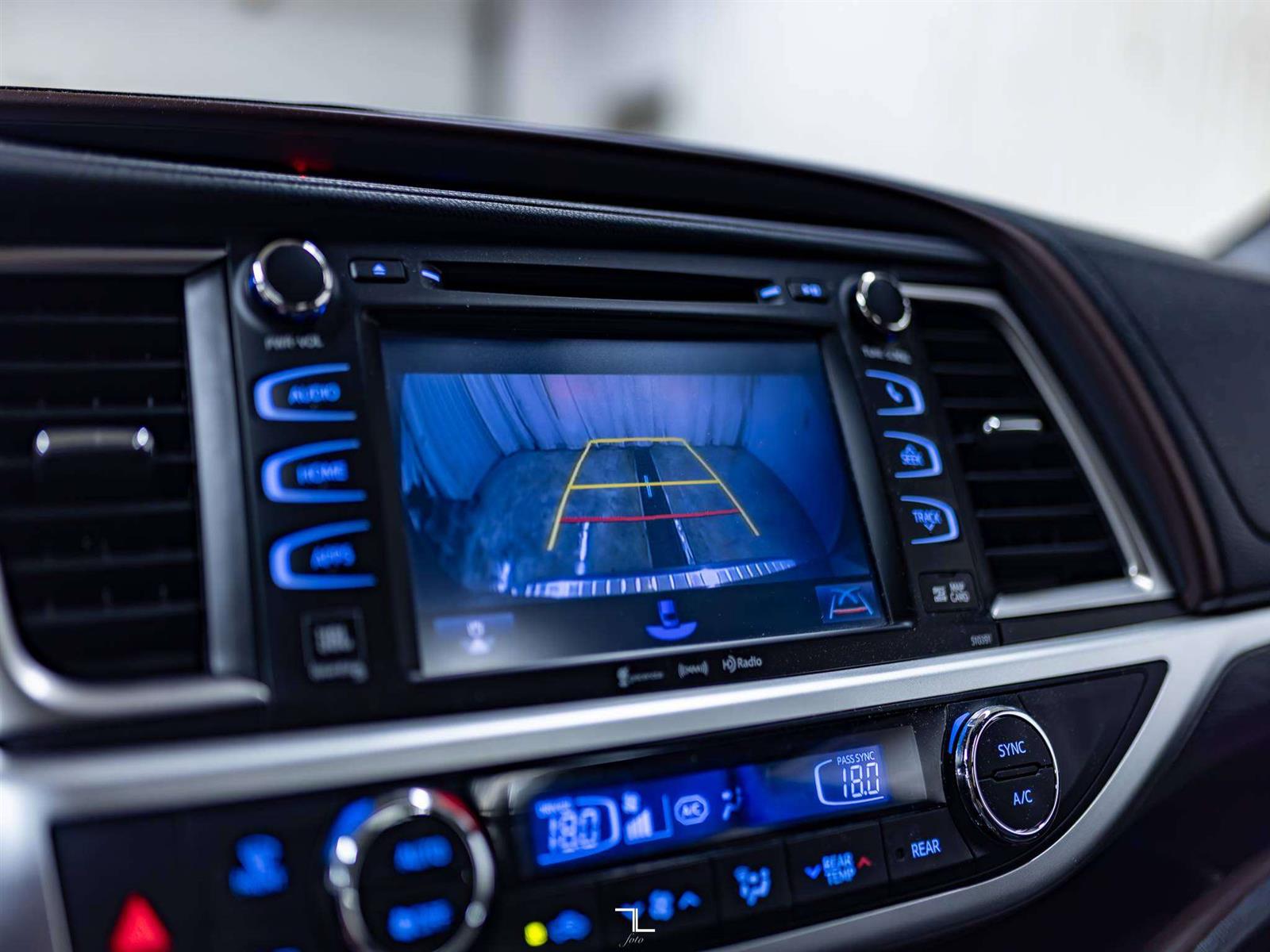 2019 Toyota Highlander AWD Limited Leather Roof Nav BCam - Thumbnail 17
