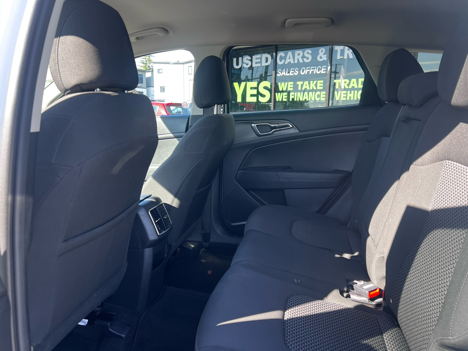 2023 Kia Sportage LX - Thumbnail 10