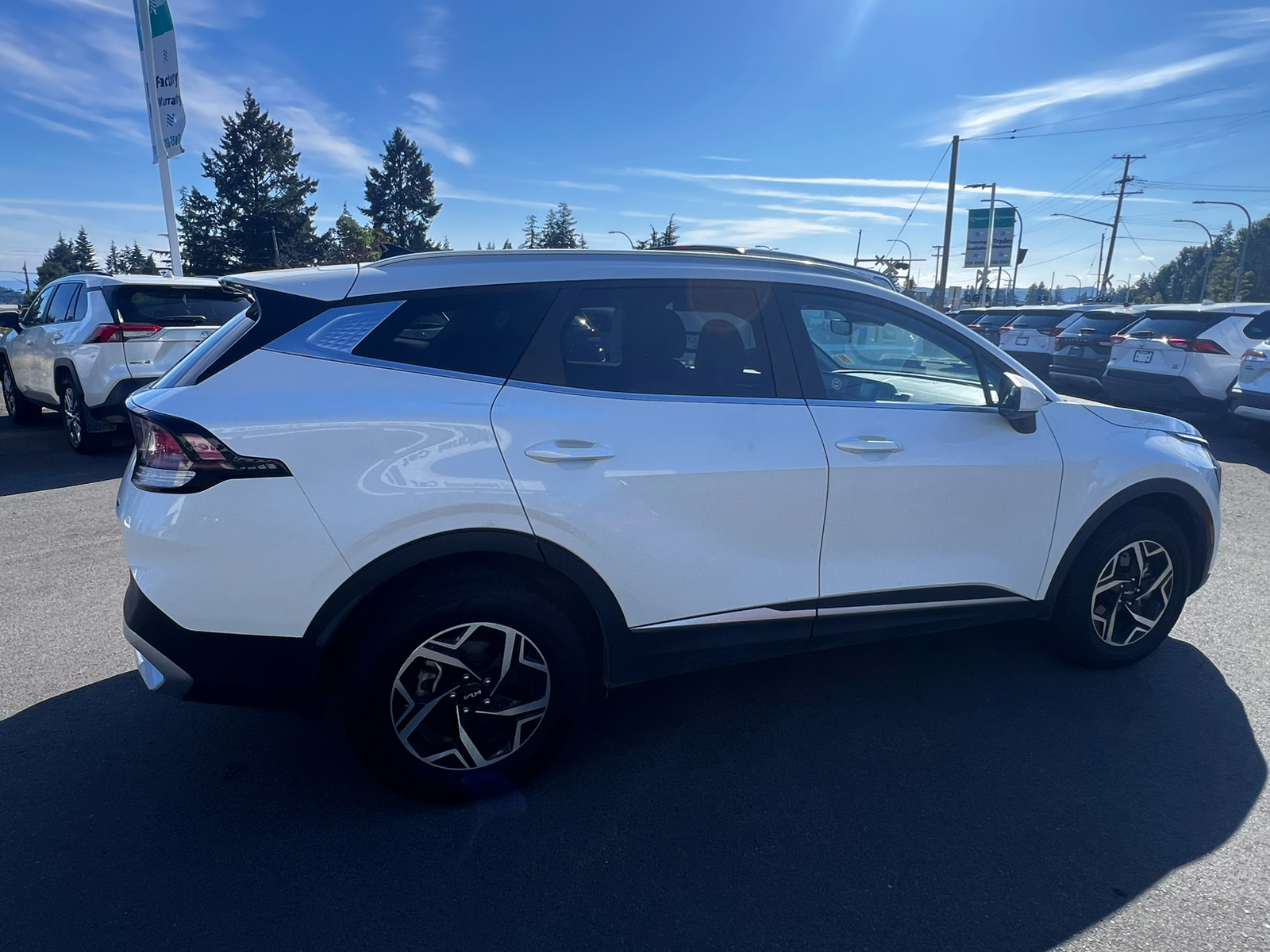 2023 Kia Sportage LX - Thumbnail 5