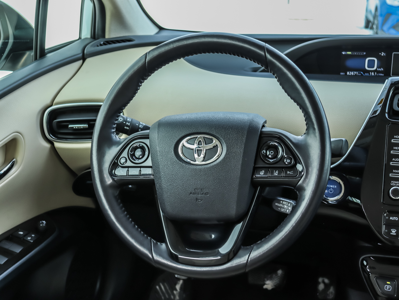 2022 Toyota Prius9