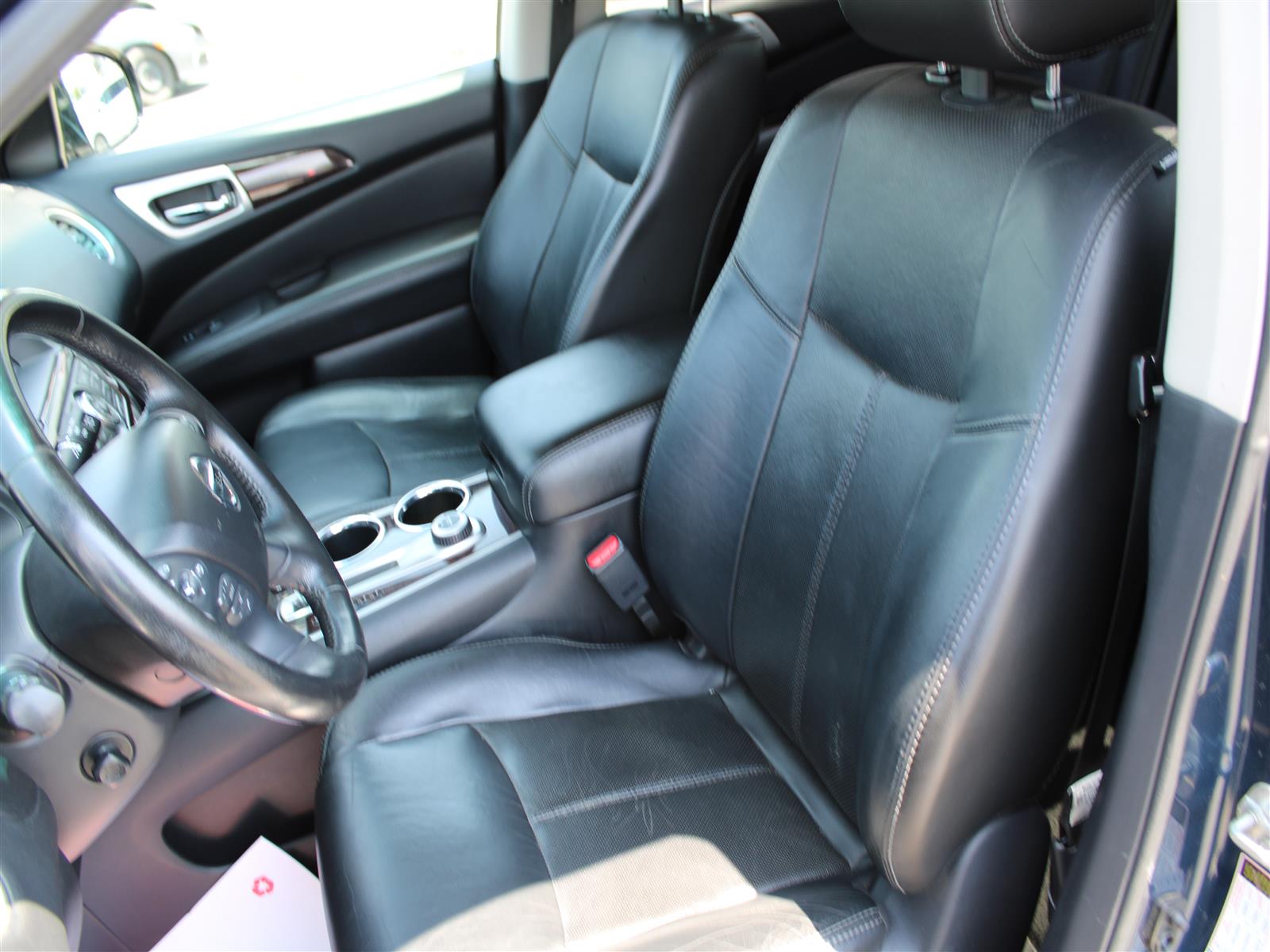 2014 Nissan Pathfinder18