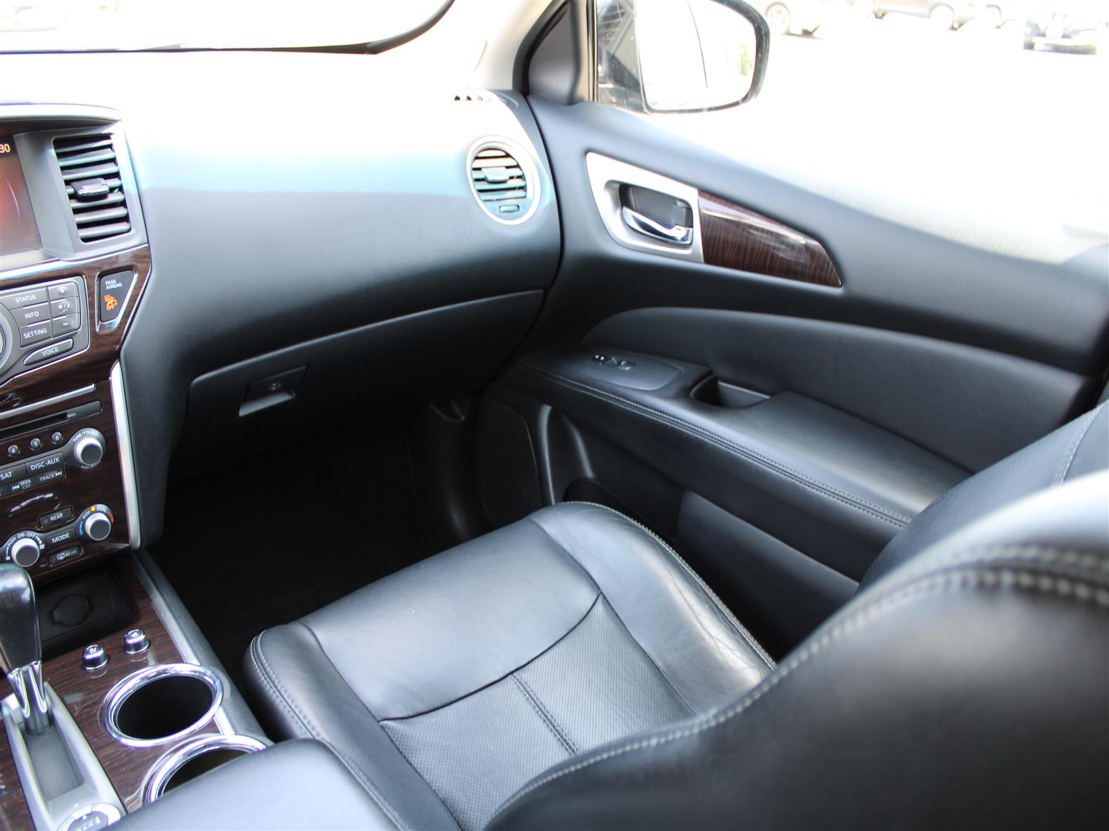 2014 Nissan Pathfinder24