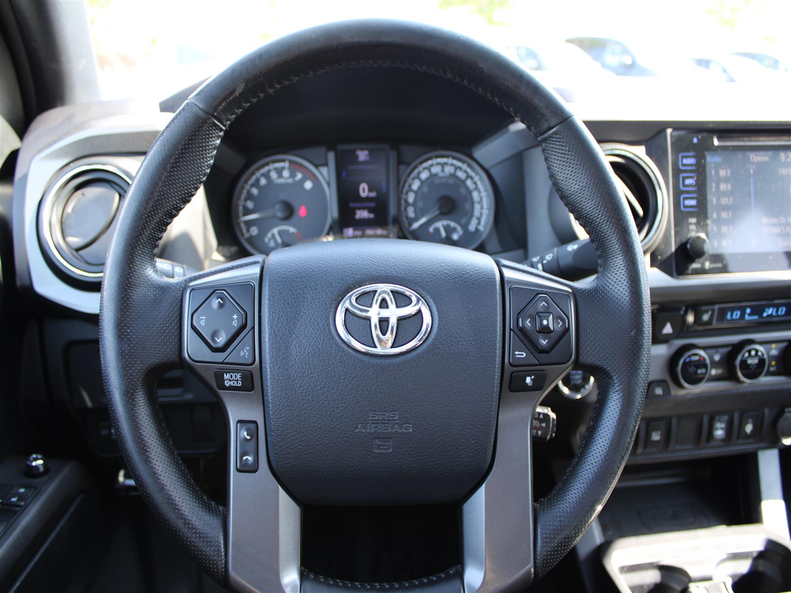 2016 Toyota Tacoma10