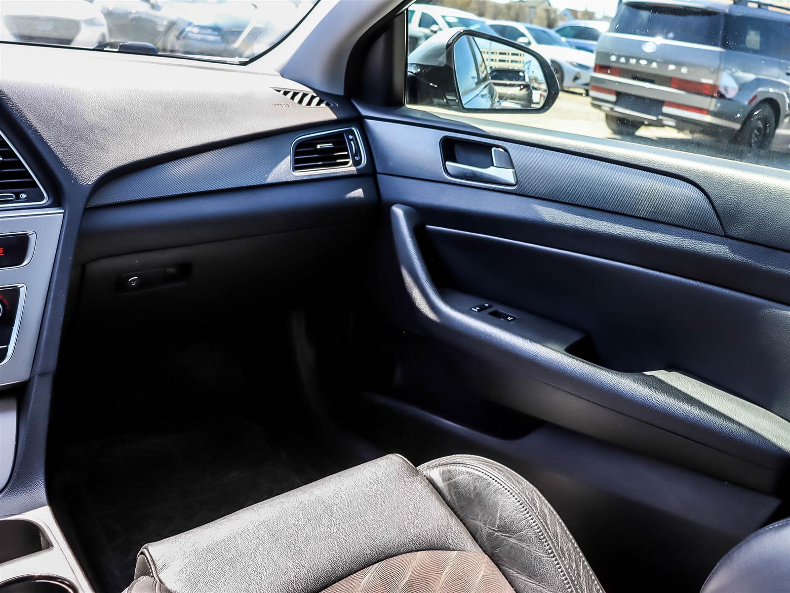 2015 Hyundai Sonata 2.4L SPORT - Thumbnail 11