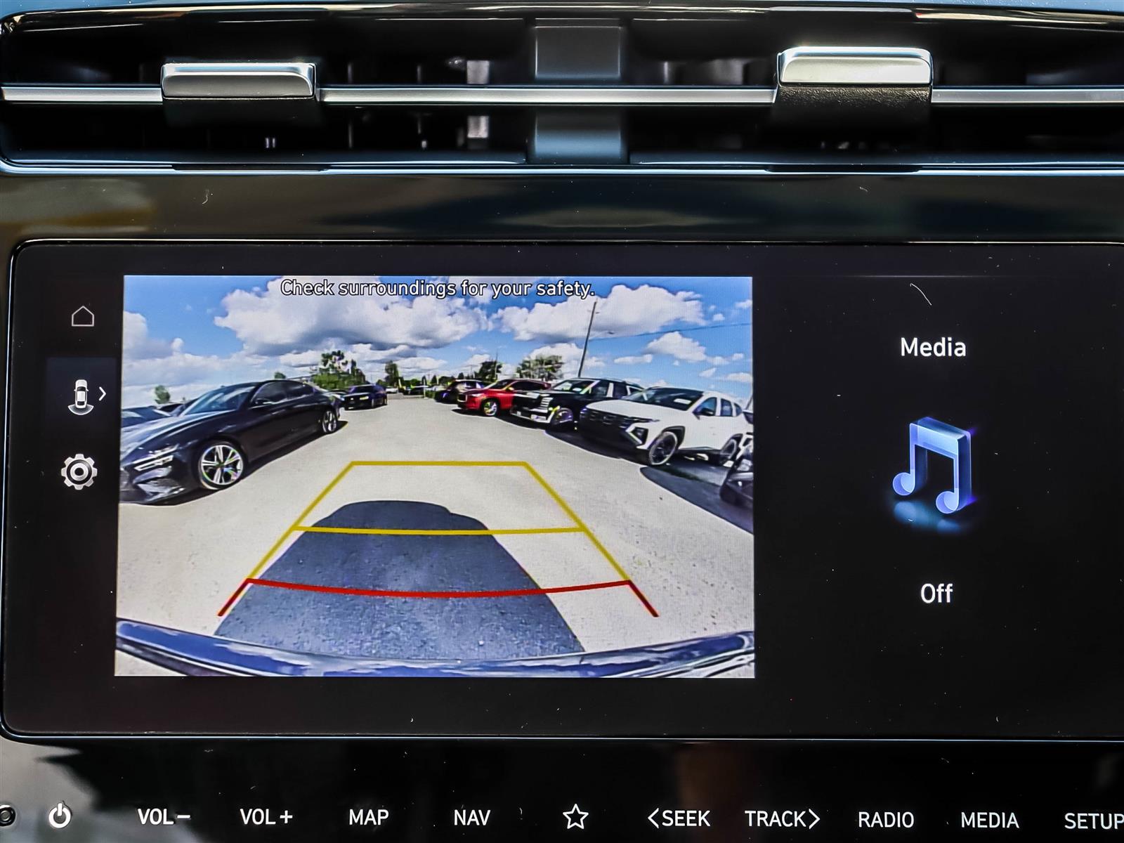 2023 Hyundai Tucson PREFERRED - Thumbnail 23