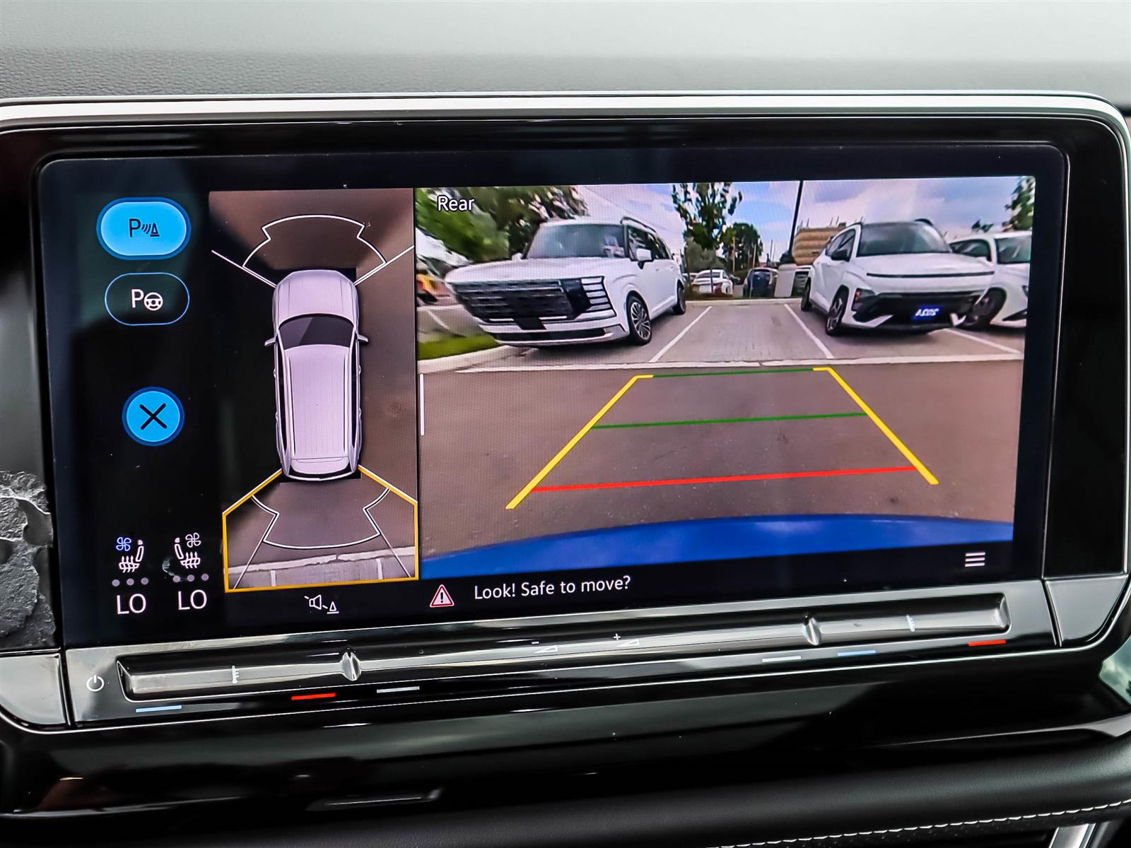 2025 Volkswagen Atlas EXECLINE - Thumbnail 31