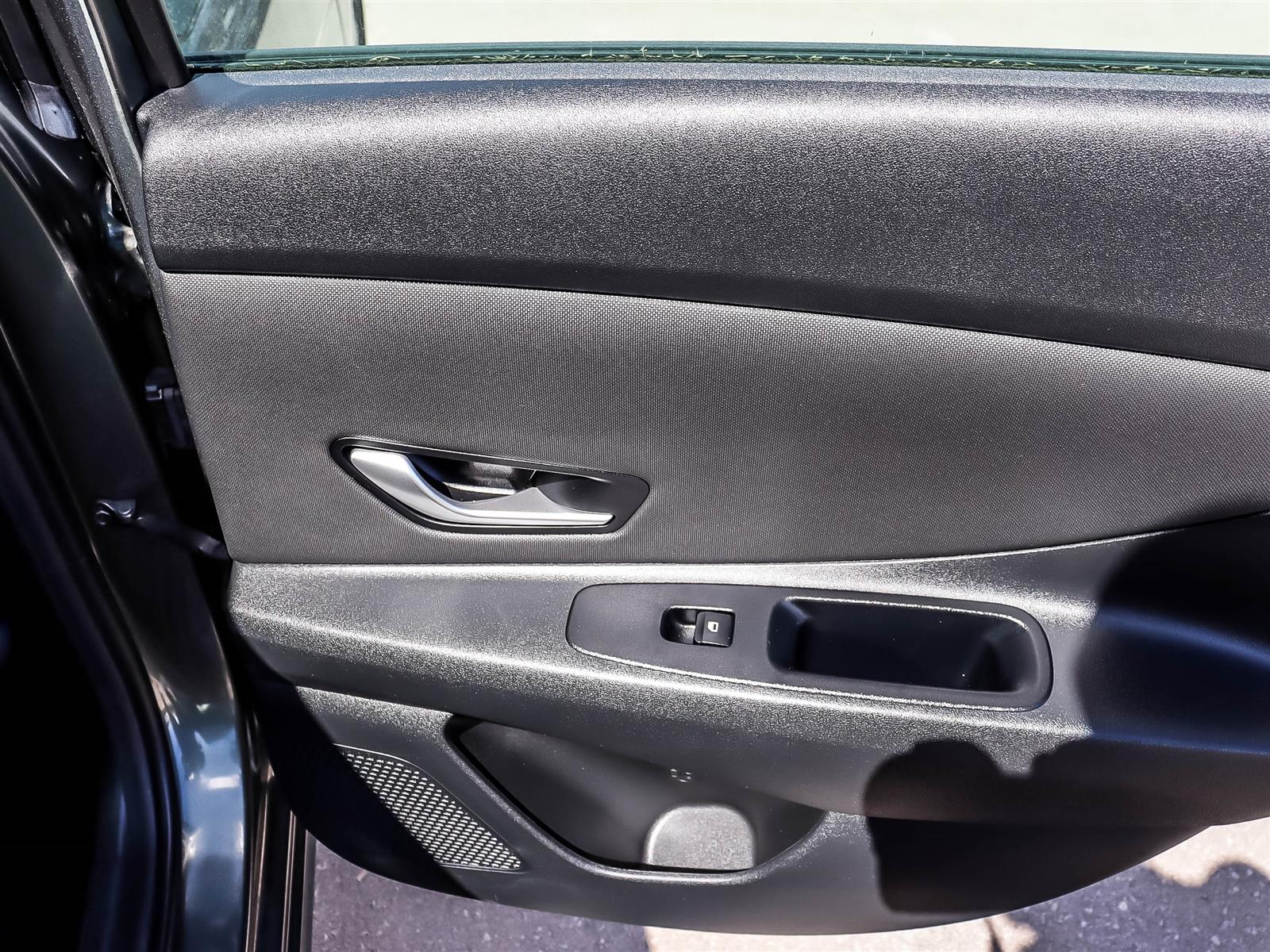 2025 Hyundai Elantra Hybrid LUXURY - Thumbnail 17