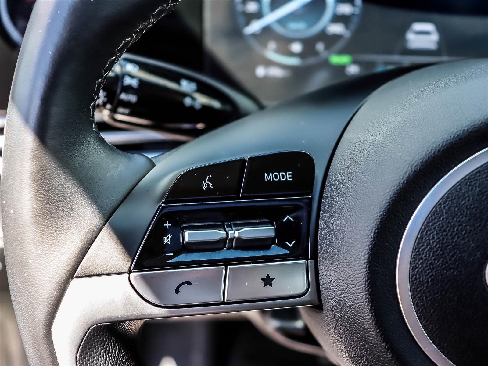 2025 Hyundai Elantra Hybrid LUXURY - Thumbnail 32