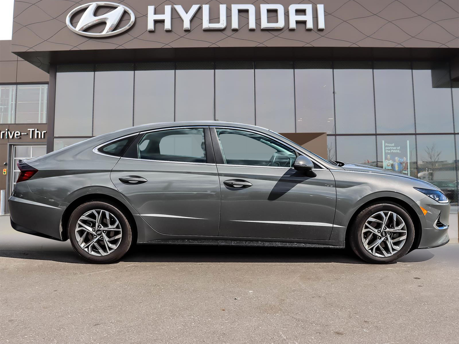 2023 Hyundai Sonata PREFERRED - Thumbnail 3