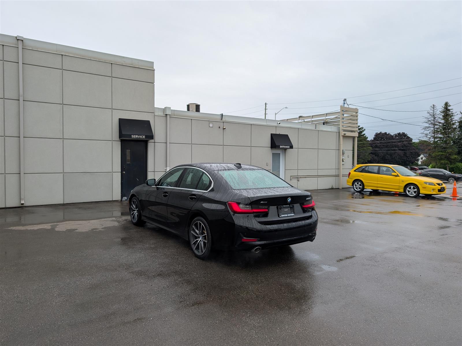 BMW 330i