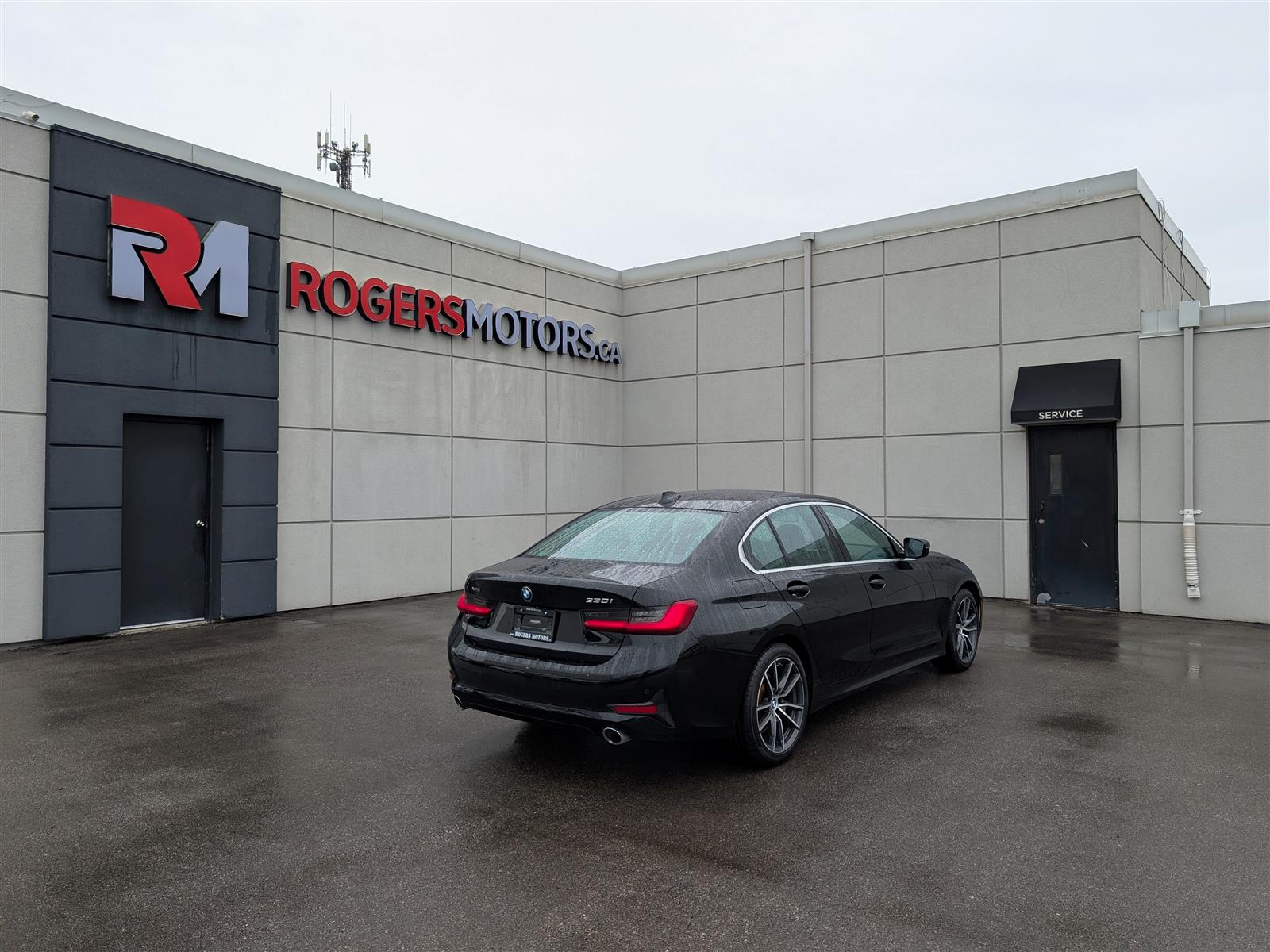 BMW 330i