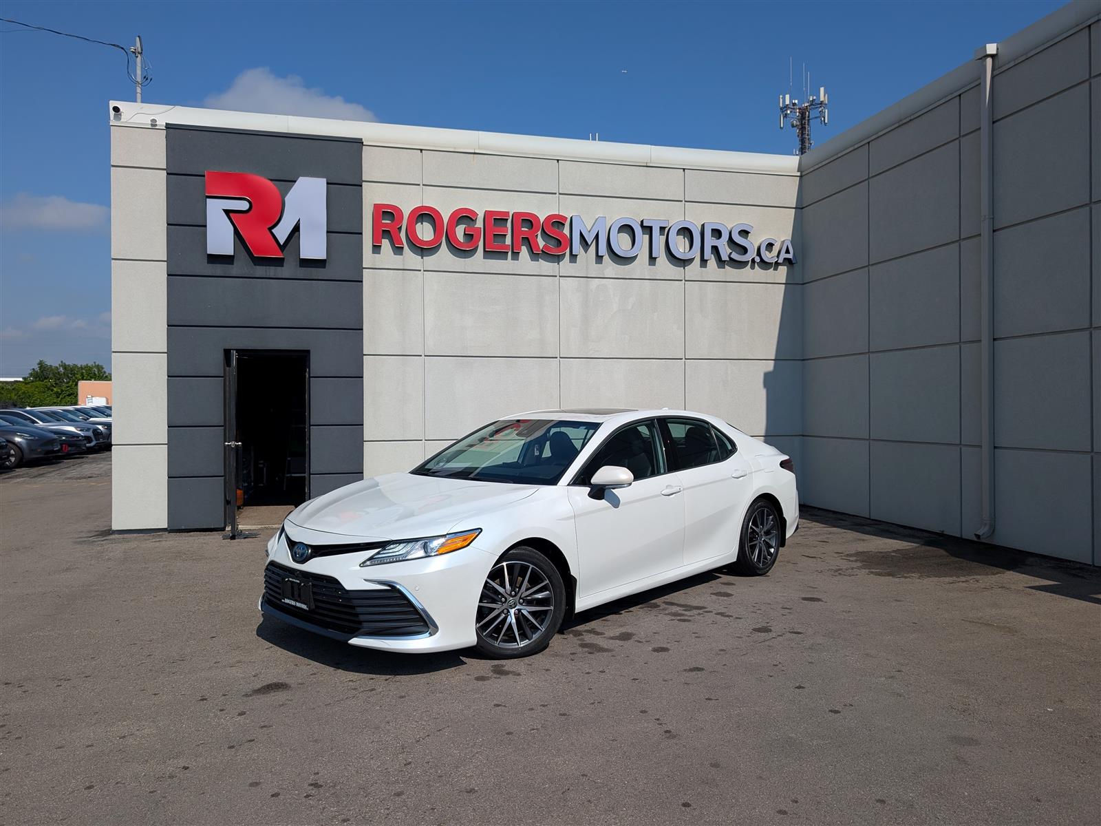 2022 Toyota Camry Hybrid