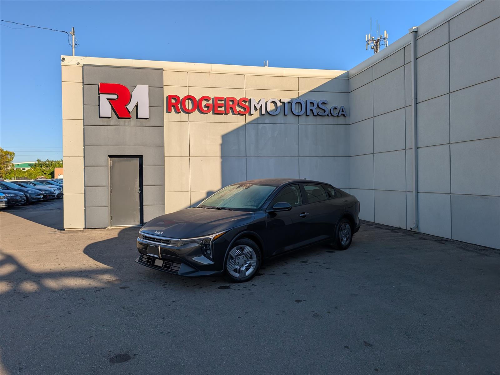Gray 2025 Kia K4 Sedan Front-Wheel Drive Automatic