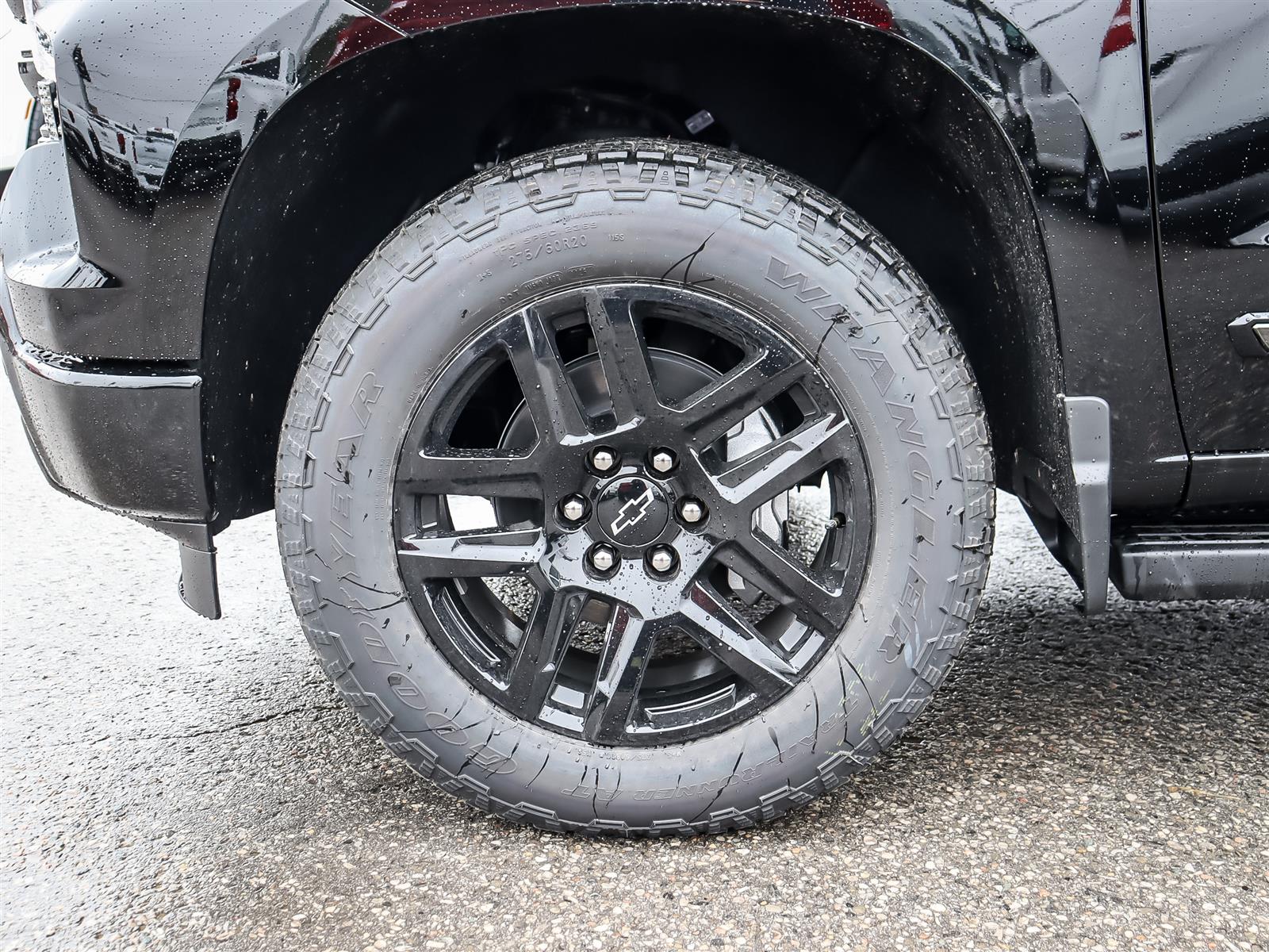 2026 Chevrolet Silverado 1500 Crew Cab Short Box 4-Wheel Drive High Country - Thumbnail 23