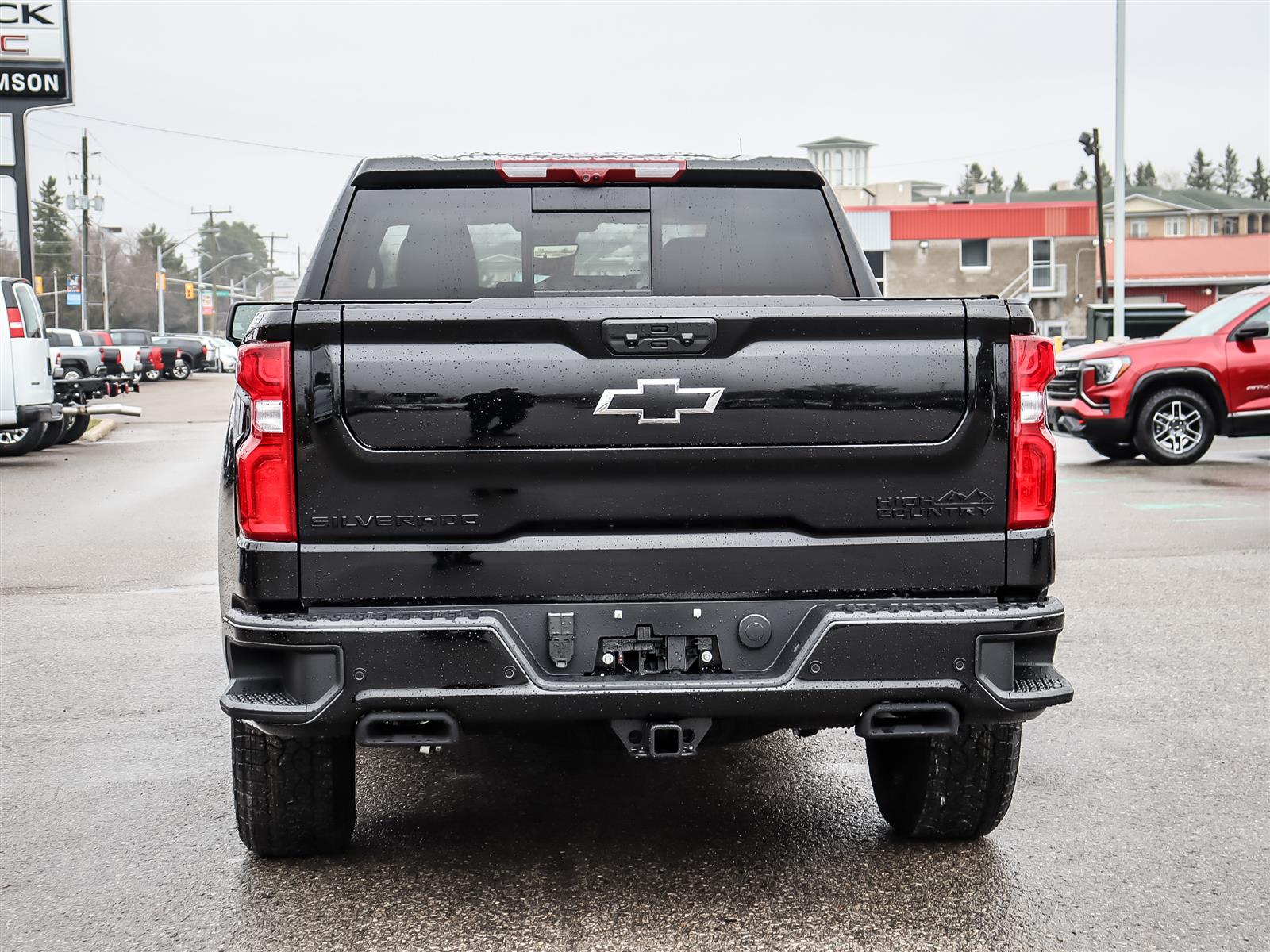 2026 Chevrolet Silverado 1500 Crew Cab Short Box 4-Wheel Drive High Country - Thumbnail 5