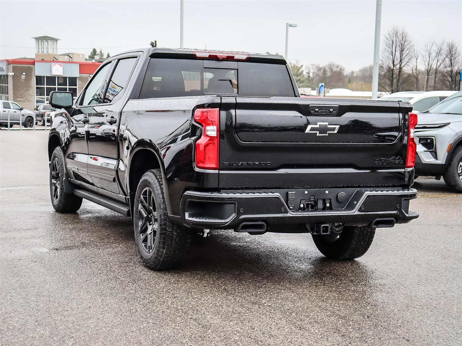 2026 Chevrolet Silverado 1500 Crew Cab Short Box 4-Wheel Drive High Country - Thumbnail 6