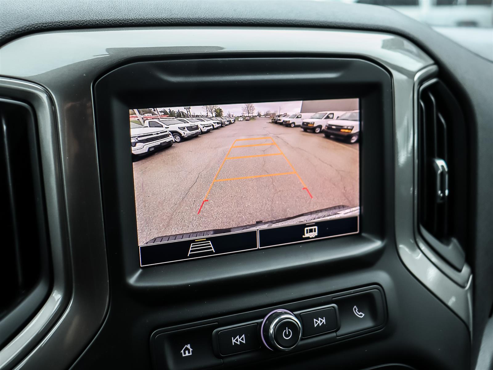 2026 Chevrolet Silverado 1500 Crew Cab Short Box 4-Wheel Drive Custom Trail Boss - Thumbnail 23