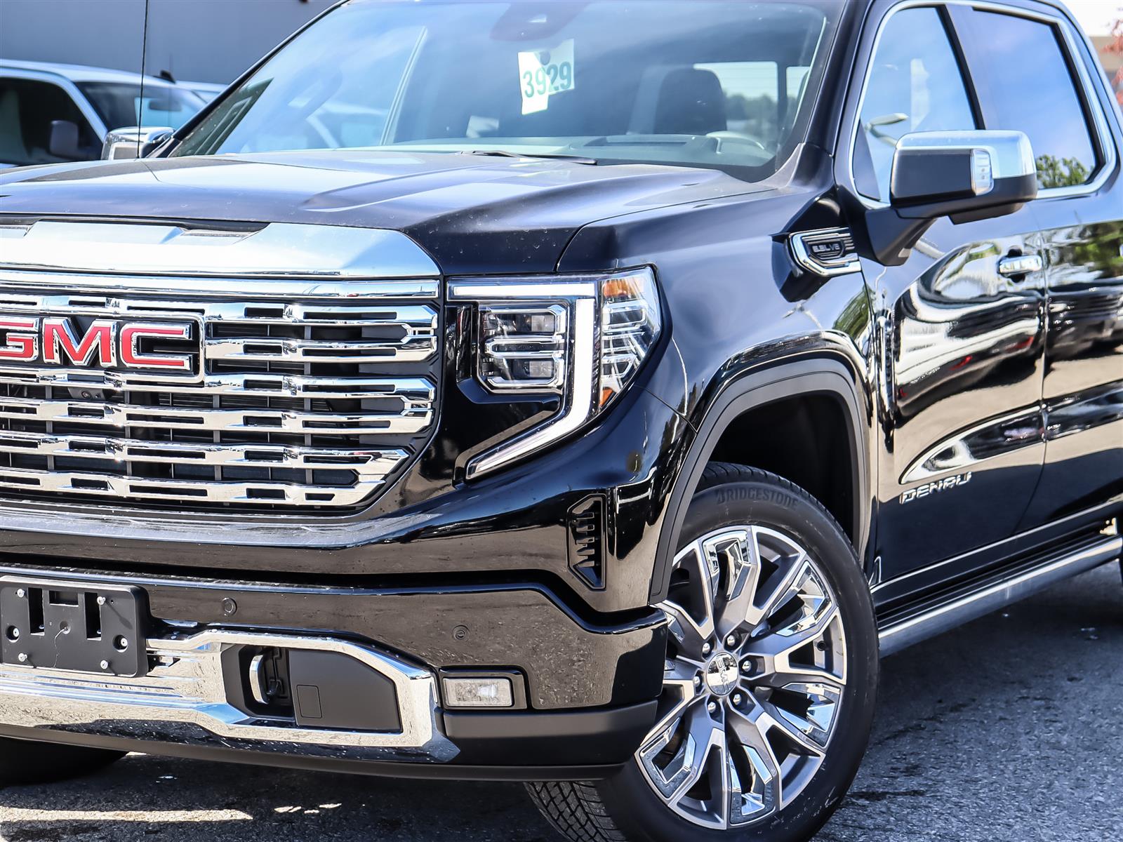 2026 GMC Sierra 1500 Crew Cab Short Box 4-Wheel Drive Denali - Thumbnail 2