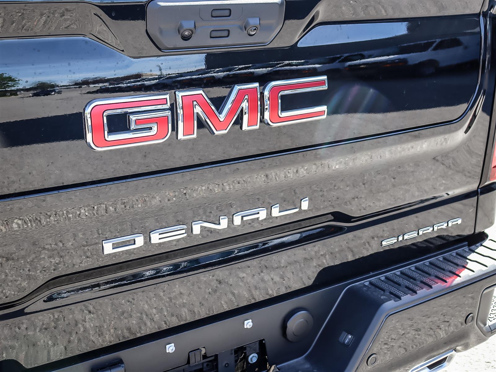 2026 GMC Sierra 1500 Crew Cab Short Box 4-Wheel Drive Denali - Thumbnail 21